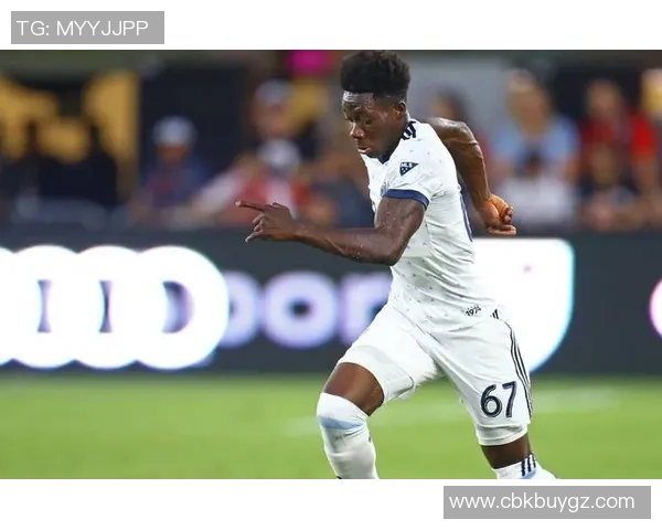 足球明星阿方索戴维斯的成长历程与未来展望解析